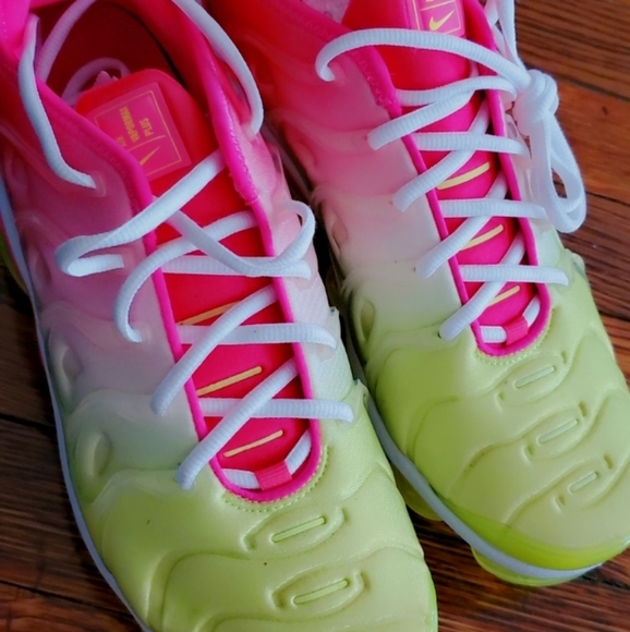 RARE NIKE Vapormax Plus Pink Volt Gradient Running Shoes Womens 10 - Picture 9 of 12